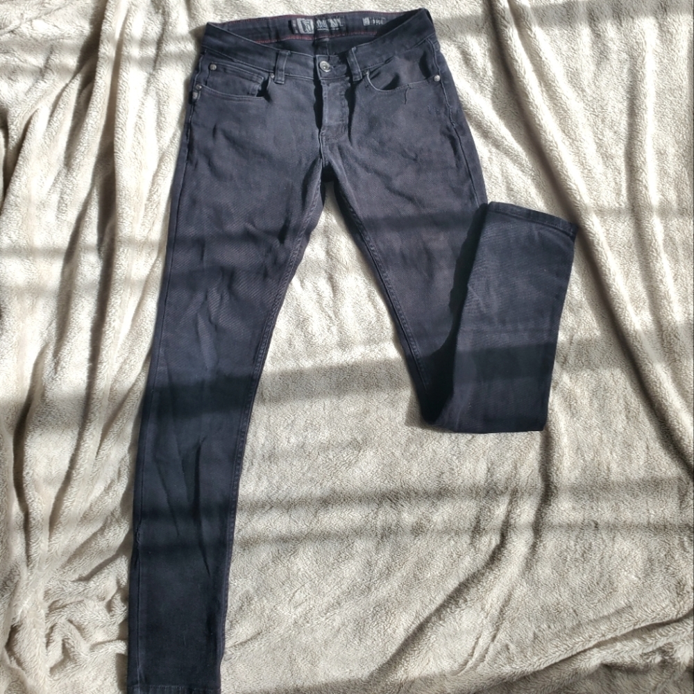 Black skinny jeans